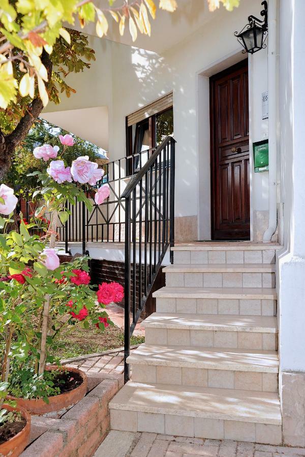 דירות ל'אקווילה A Casa Di Galdino E Vittorianna מראה חיצוני תמונה